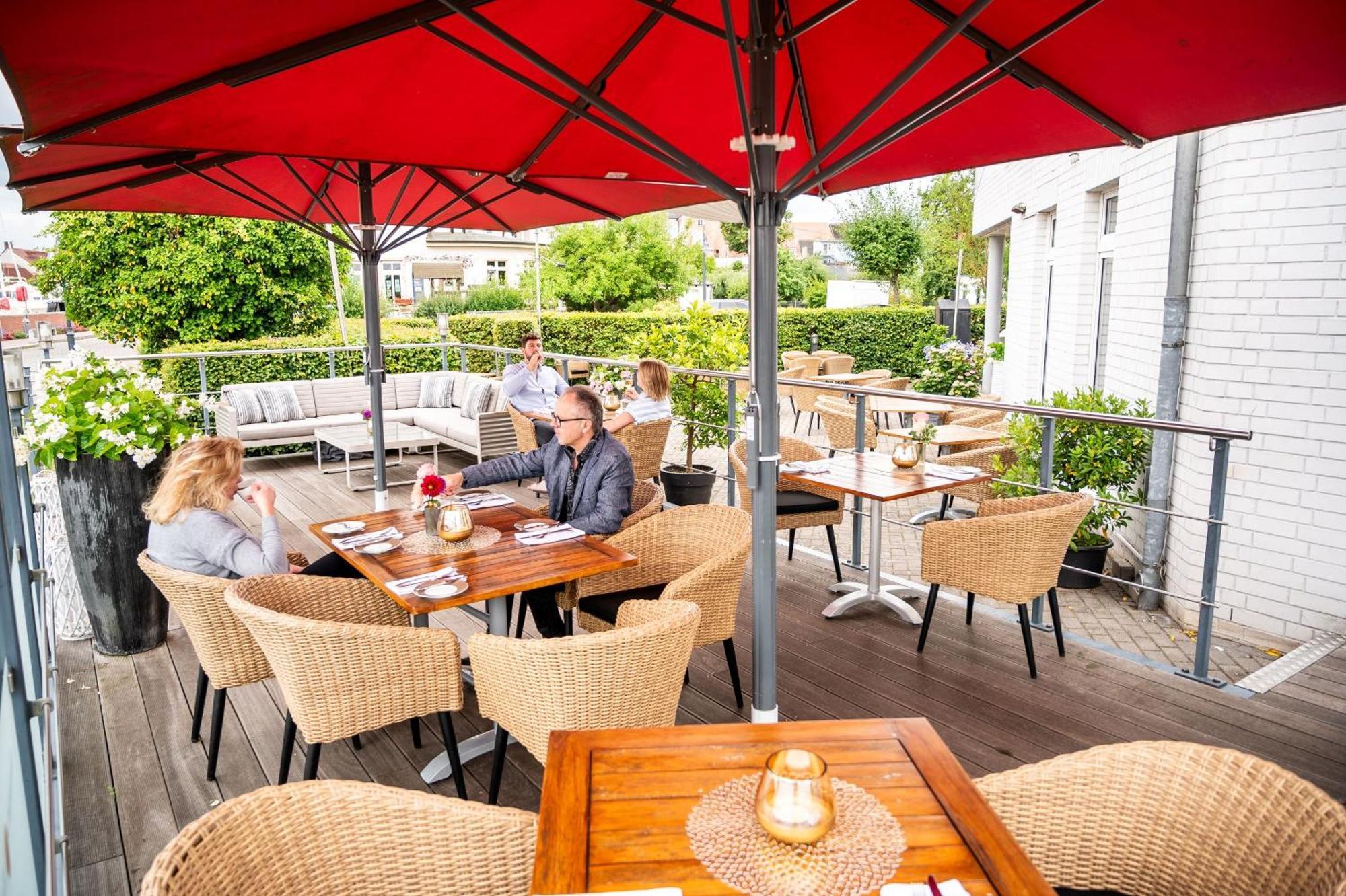 Hafenhotel Pommernyacht Ueckermünde Dış mekan fotoğraf