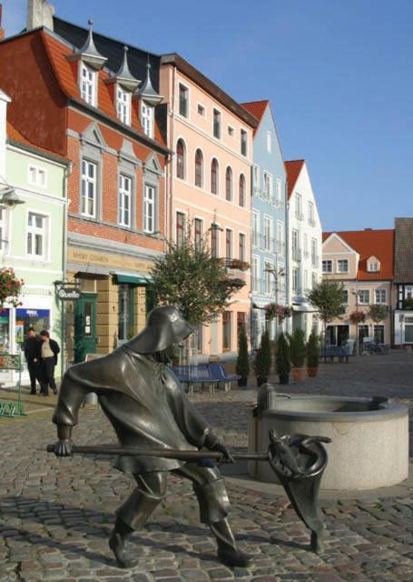Hafenhotel Pommernyacht Ueckermünde Dış mekan fotoğraf